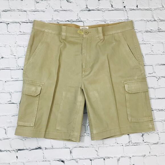 ST. JOHN'S BAY Khaki Cargo Short - Picture 1 of 6